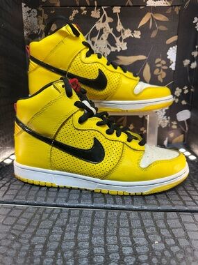 Nike Dunk High Premium SB "Wet Floor" sneakers